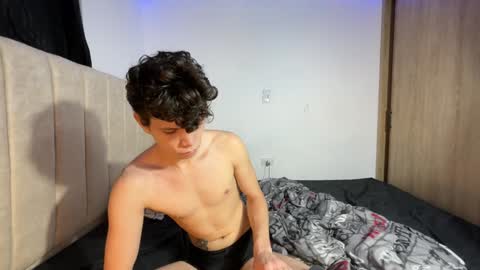 Melo online show from December 6, 11:50 am