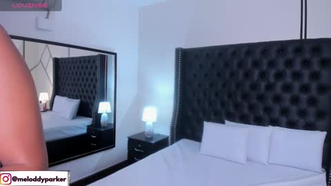 MELODDY PARKERR online show from October 15, 5:00 am