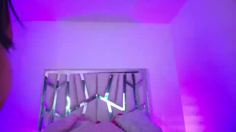    online show from March 29, 5:25 pm