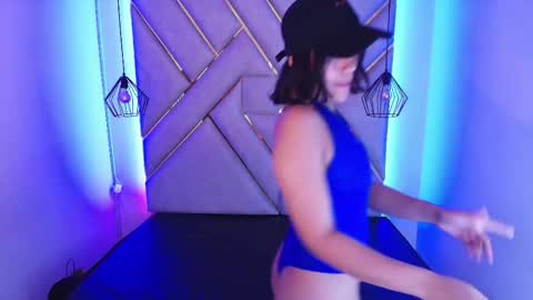  melody  online show from November 13, 1:14 pm