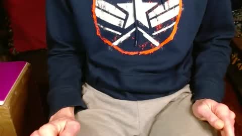 Mel online show from November 17, 4:31 pm