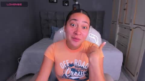 MELY online show from November 13, 8:11 pm