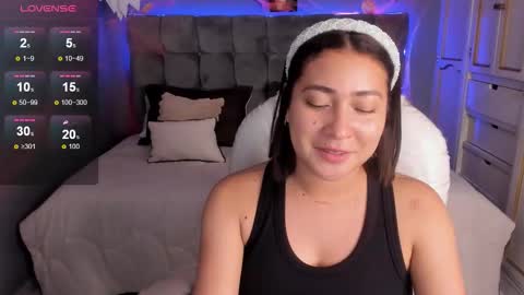 MELY online show from October 4, 7:44 pm