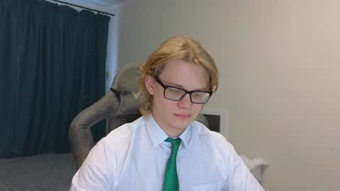 Mickey online show from January 31, 4:47 am