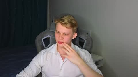 Mickey online show from February 26, 8:56 pm