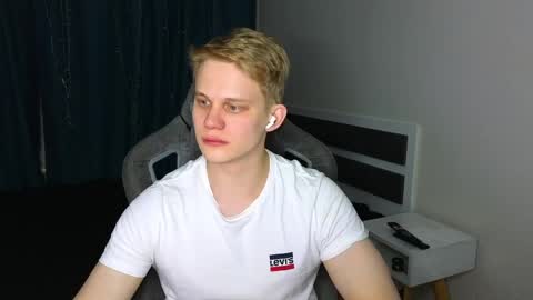 Mickey online show from March 31, 6:19 pm