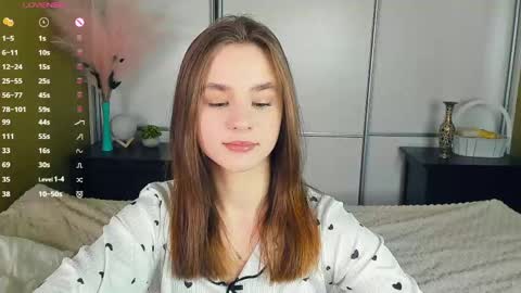 Julie online show from April 12, 7:45 am