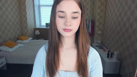 Snapshot of meoww_meows chatting on October 24, 8:15 am Julie online show from October 24, 8:15 am