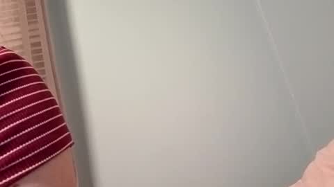 meowzers777 online show from April 3, 8:10 am