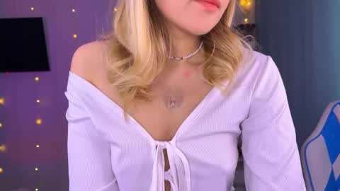 Molly online show from October 6, 4:41 am