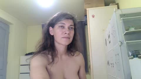 Miss Helena online show from April 4, 7:10 pm