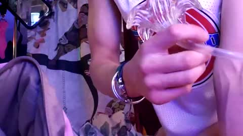 Snapshot of merelyalover chatting on February 25, 1:21 pm gurlnips online show from February 25, 1:21 pm