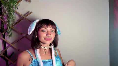 Annie online show from June 3, 3:06 pm