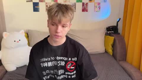 Arthur online show from April 9, 4:23 pm