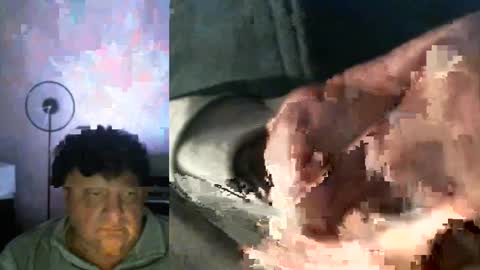 Snapshot of metrowester chatting on December 11, 2:52 am metrowester online show from December 11, 2:52 am