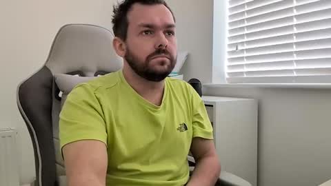 Snapshot of mg_of chatting on February 26, 12:38 pm mg-of online show from February 26, 12:38 pm