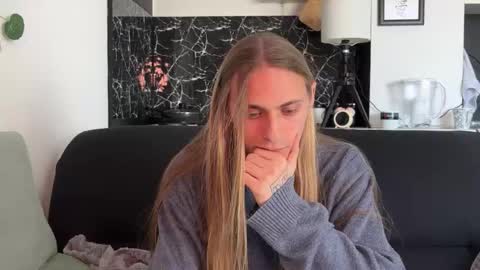 Misha online show from April 18, 1:57 pm