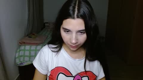 Snapshot of mia__lopez_ chatting on September 27, 3:37 am Mia online show from September 27, 3:37 am