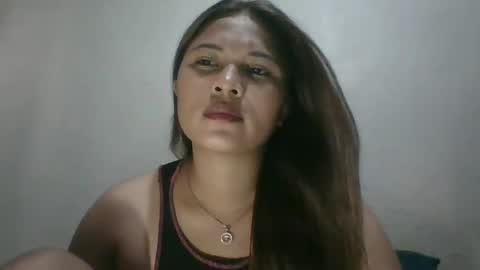 Snapshot of mia_bella04 chatting on February 5, 2:40 am mia_bella04 online show from February 5, 2:40 am