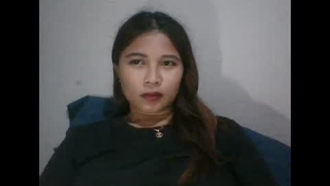 Snapshot of mia_bella04 chatting on January 8, 4:02 am mia_bella04 online show from January 8, 4:02 am