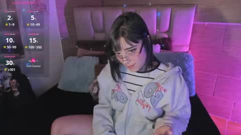 Mia online show from June 9, 5:40 am