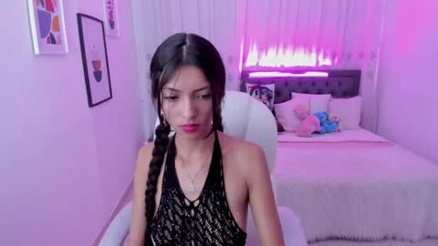 Mia online show from September 30, 7:46 pm