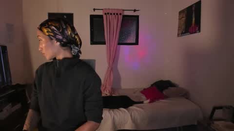 Mia Sandoval online show from February 1, 7:33 pm