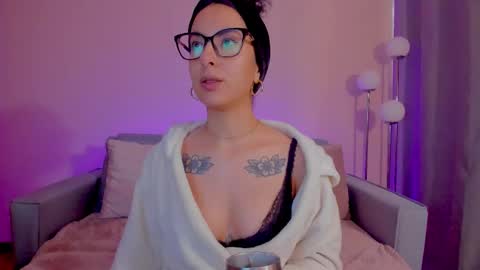 Sarah Luna online show from March 14, 7:18 pm