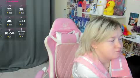 Mia online show from July 3, 3:33 am