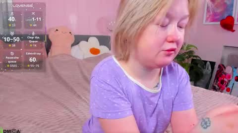 Mia online show from February 25, 3:10 am