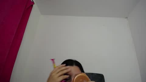 M I A online show from November 28, 11:50 am