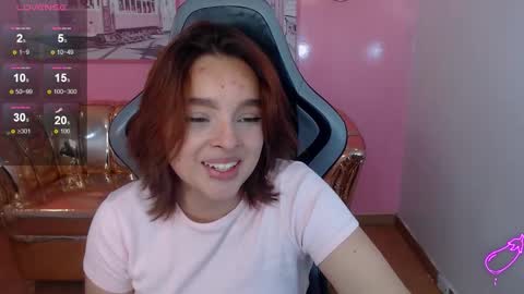 Mia online show from December 19, 1:28 pm