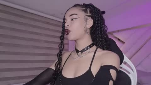 Mia online show from February 20, 6:19 am