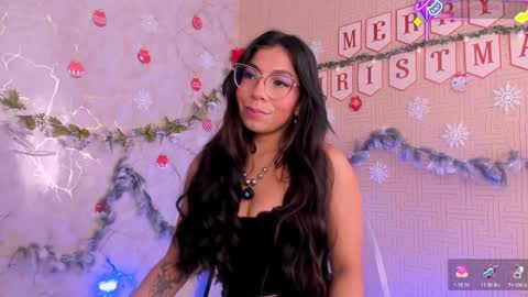 Mia online show from December 1, 1:09 pm