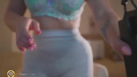   online show from March 12, 11:19 pm