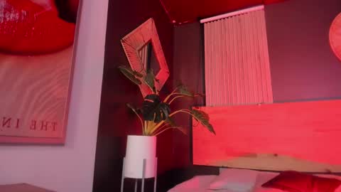 Val  online show from November 7, 11:45 am