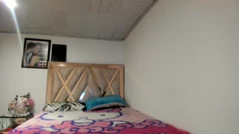 mia kaneee online show from November 23, 11:58 pm