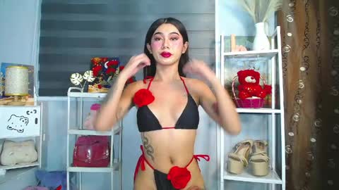 Your Pretty Petite Mia  online show from May 31, 10:14 am