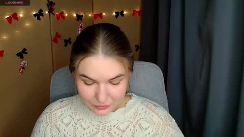 mia_lemm online show from December 16, 7:48 am