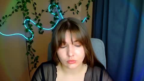 mia_lemm online show from March 26, 7:57 am
