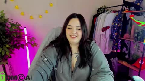 Mia online show from February 1, 1:13 am