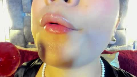 Mia Roux online show from February 13, 3:21 am