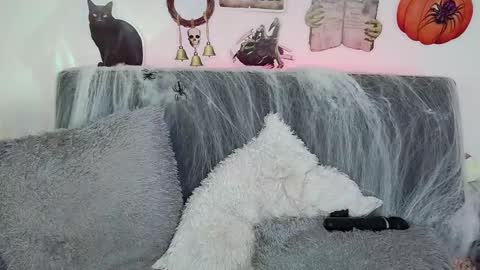 Mia Roux online show from October 18, 12:26 am