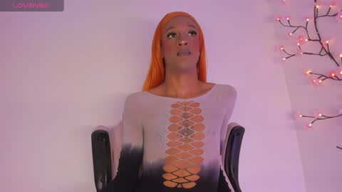mia_royal online show from June 15, 6:00 pm