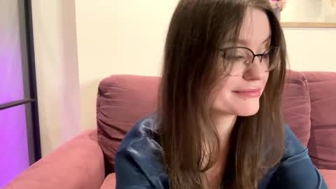 Snapshot of mia_shine_bright chatting on September 30, 4:45 am Mia online show from September 30, 4:45 am