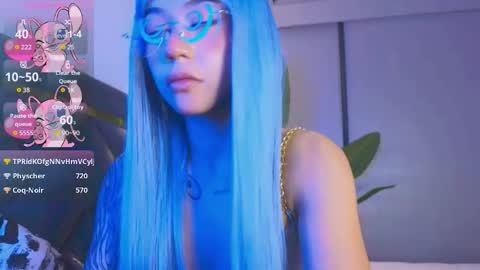 Mia online show from November 30, 6:59 pm