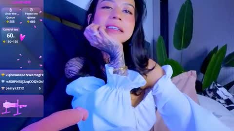 Mia online show from February 22, 6:21 pm