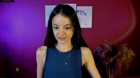 mia_starrr_ online show from December 5, 10:25 am