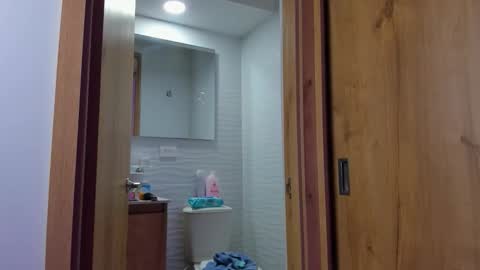    online show from November 20, 10:36 am