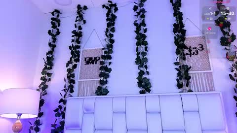 Mia online show from March 18, 11:38 am